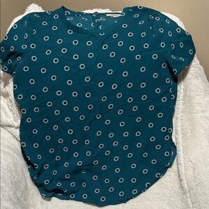 LOFT Teal Short Sleeve Top with White Circles